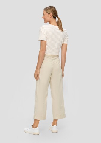 Wide Leg Pantalon à plis s.Oliver en beige : derrière