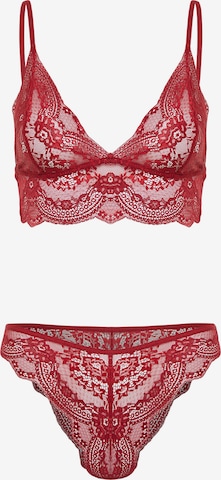 Trendyol Pesukomplektid, värv punane: eest vaates