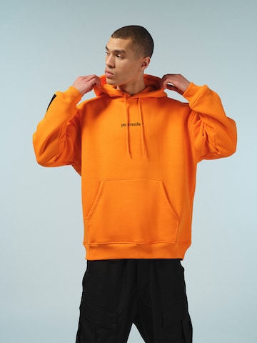 Pacemaker Sweatshirt 'Henning' in Orange: predná strana