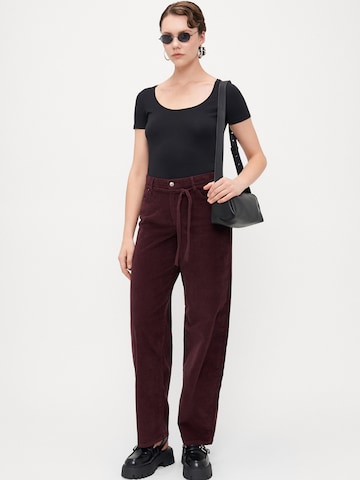 Only Tall Loose fit Pants 'ONLGIANNA-GLOBAL' in Red