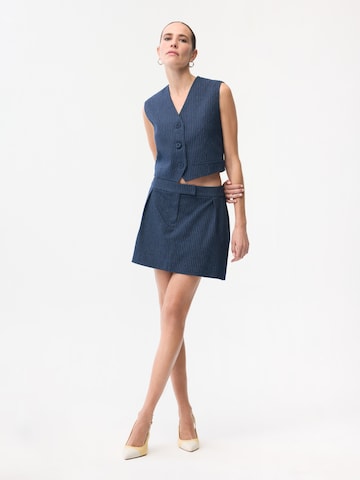 adl Vest in Blue