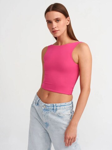 Dilvin - Blusa em rosa: frente