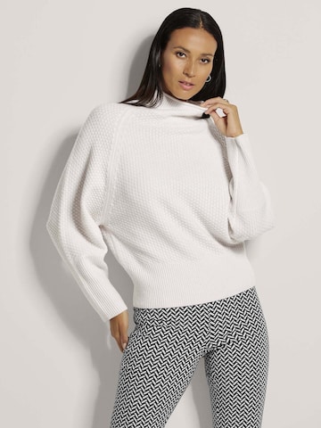 Pull-over MADELEINE en blanc : devant
