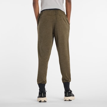 new balance Tapered Sportbroek in Groen
