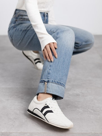 Xti Athletic Shoes '14460604' in Beige