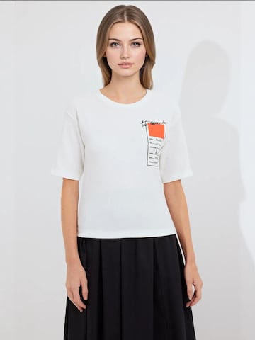 Bigdart T-Shirt in Weiß: Vorderseite