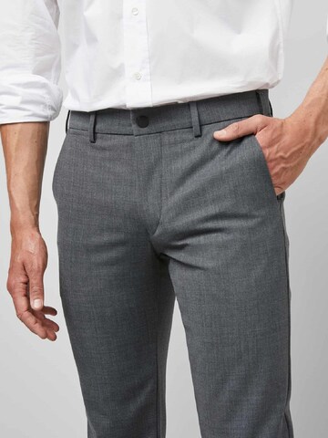 Coupe slim Pantalon chino MEYER en gris
