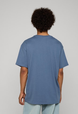 MT Upscale - Camisa 'L.A. College' em azul