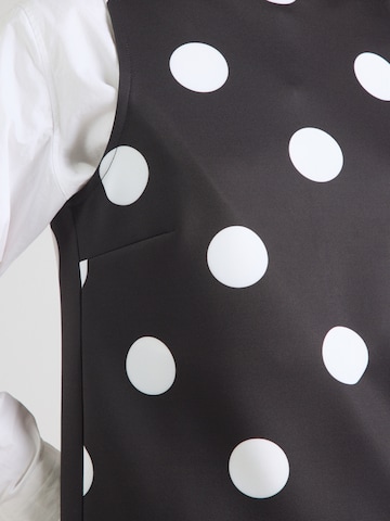 ABOUT YOU Платье в Черный