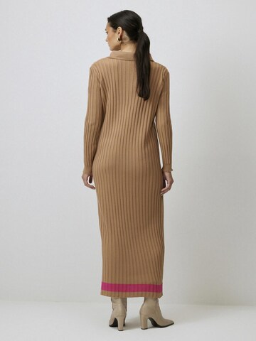 Touche Prive Kleid in Beige