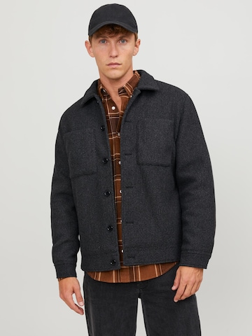 JACK & JONES Tussenjas 'Jax' in Grijs: voorkant