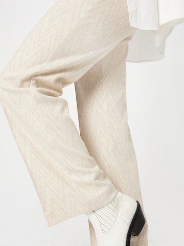 MAC Regular Trousers with creases 'Chiara' in Beige