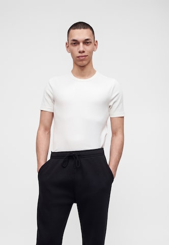 Abercrombie & Fitch Szabványos Nadrág 'JUN2 ESSENTIAL' - fekete