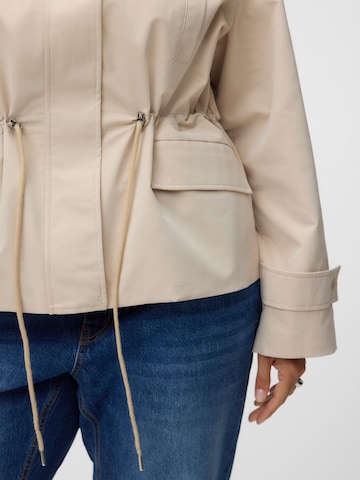Giacca di mezza stagione di Vero Moda Curve in beige
