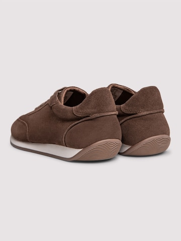 Pantofi de la Ombre pe maro