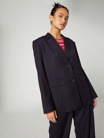 Blazer 'Mareike' di Bella x ABOUT YOU in blu: frontale