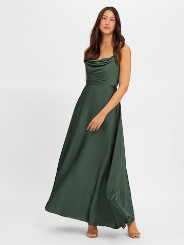 Marie Lund Evening Dress in Green: front
