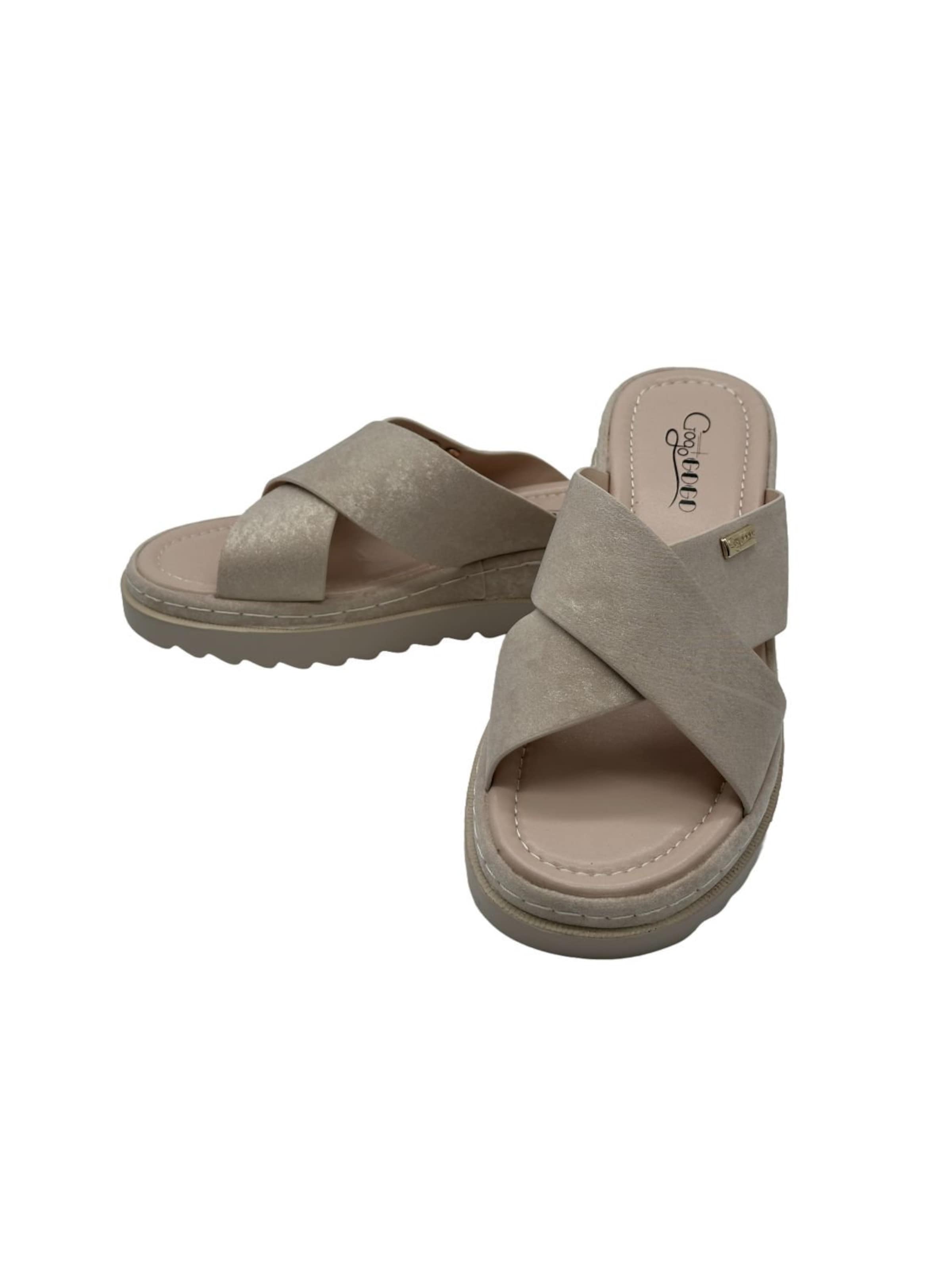 Nowaland Slippers in Beige