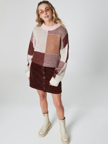 florence by mills exclusive for ABOUT YOU Sweter 'Ruby' w kolorze beżowy