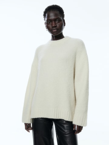 EDITED Sweater 'Wilhelmina' in Beige: front