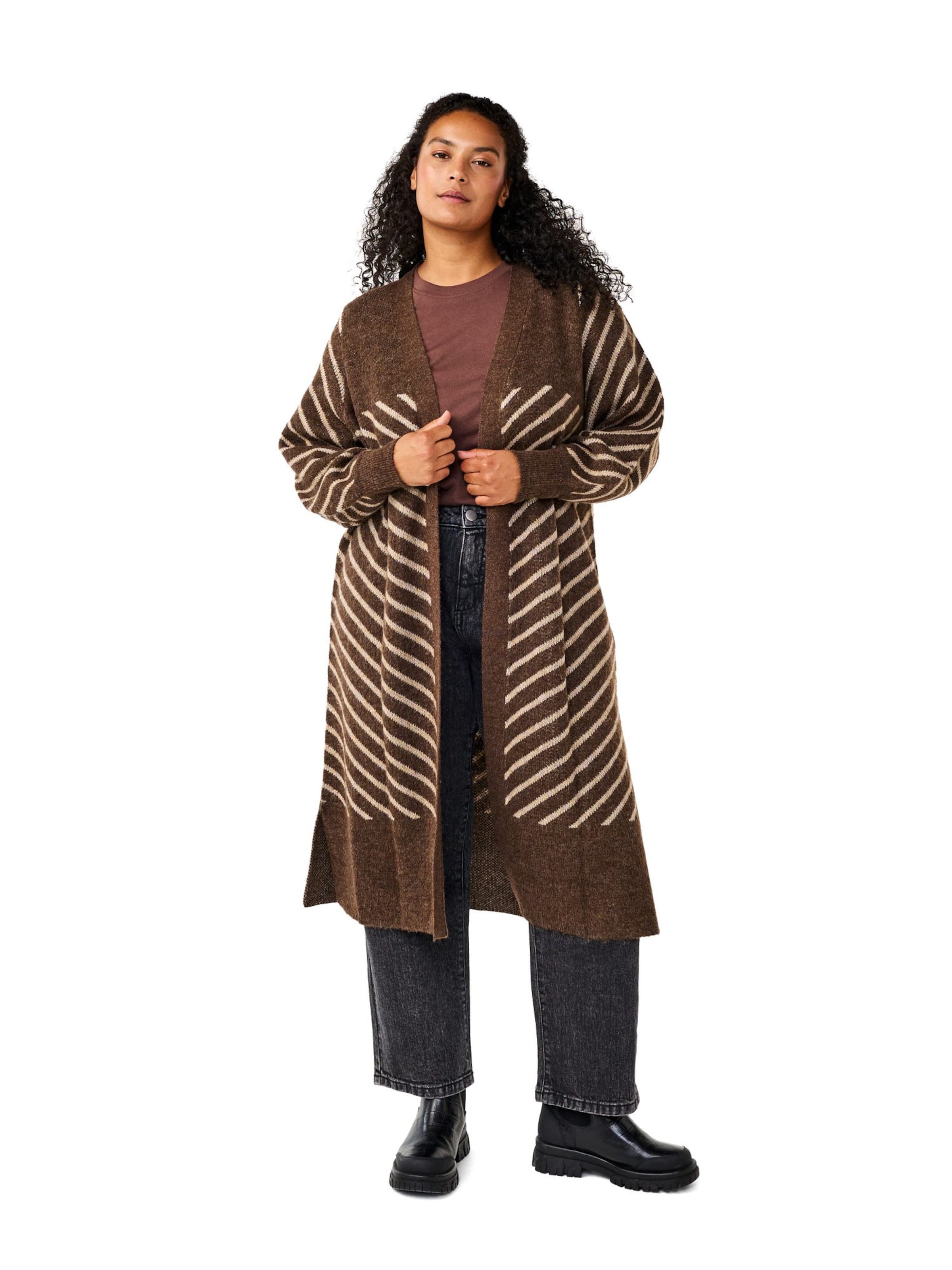 Zizzi Knit cardigan 'Winnie' in Brown
