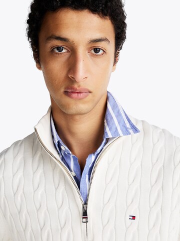 TOMMY HILFIGER Sweater in White