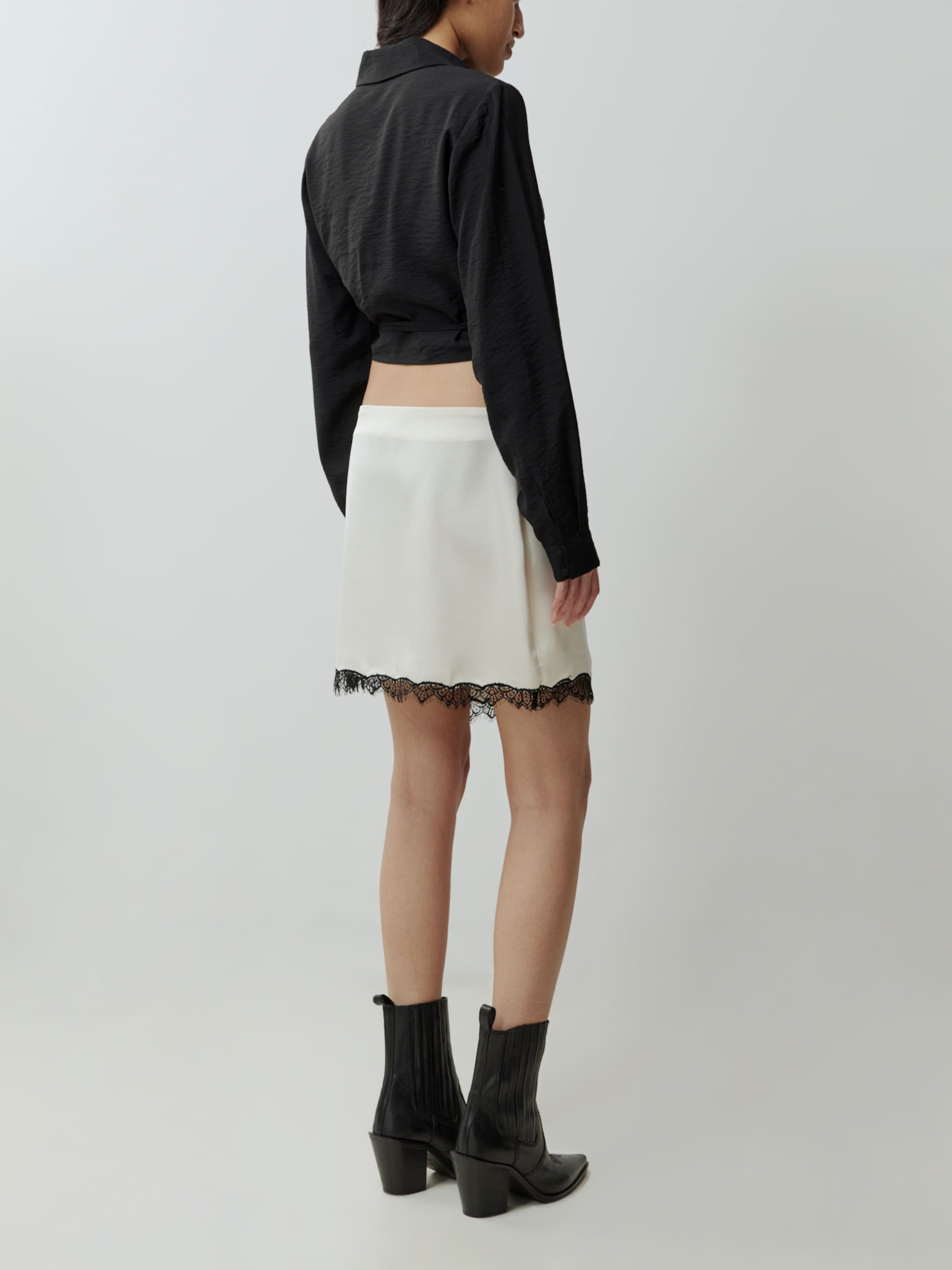 EDITED Producten Blouse 'Mafalda' Zwart