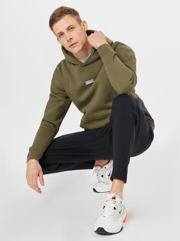 NIKE Athletic Sweatshirt in Green