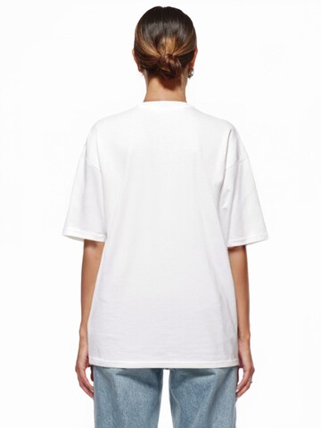 T-shirt ' Nika F ' trueprodigy en blanc