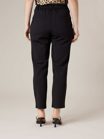 Regular Pantalon 'VANIDA' Deeluxe en noir