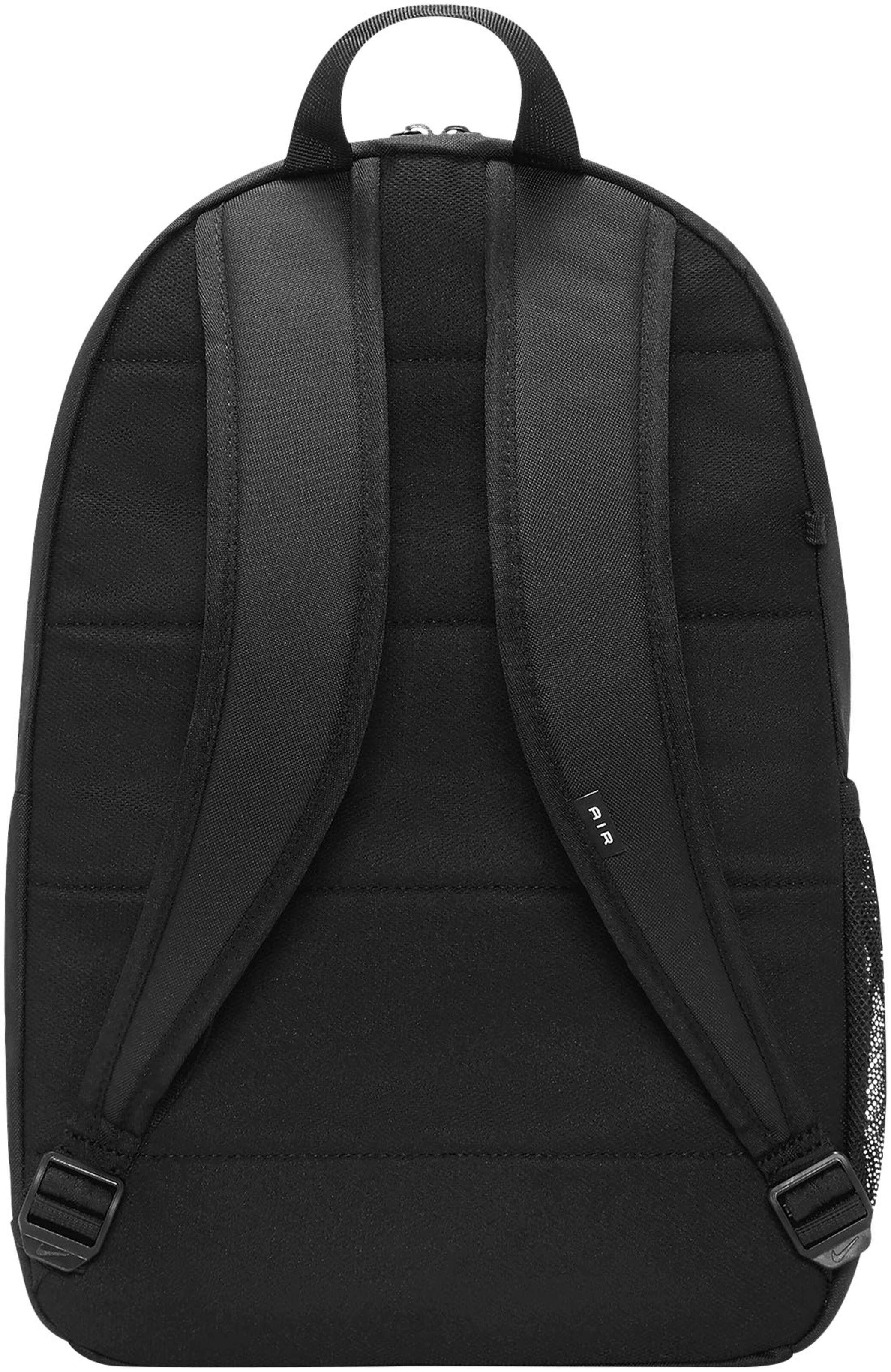 Rucsac sport de la NIKE pe negru