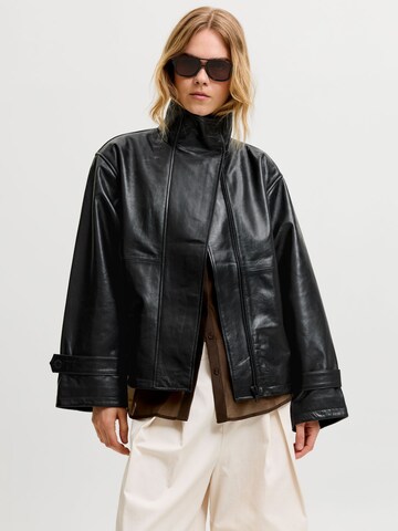 Veste mi-saison 'LENORA' JJXX en noir : devant