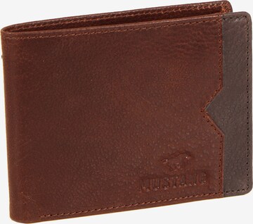 MUSTANG Wallet in Brown: front