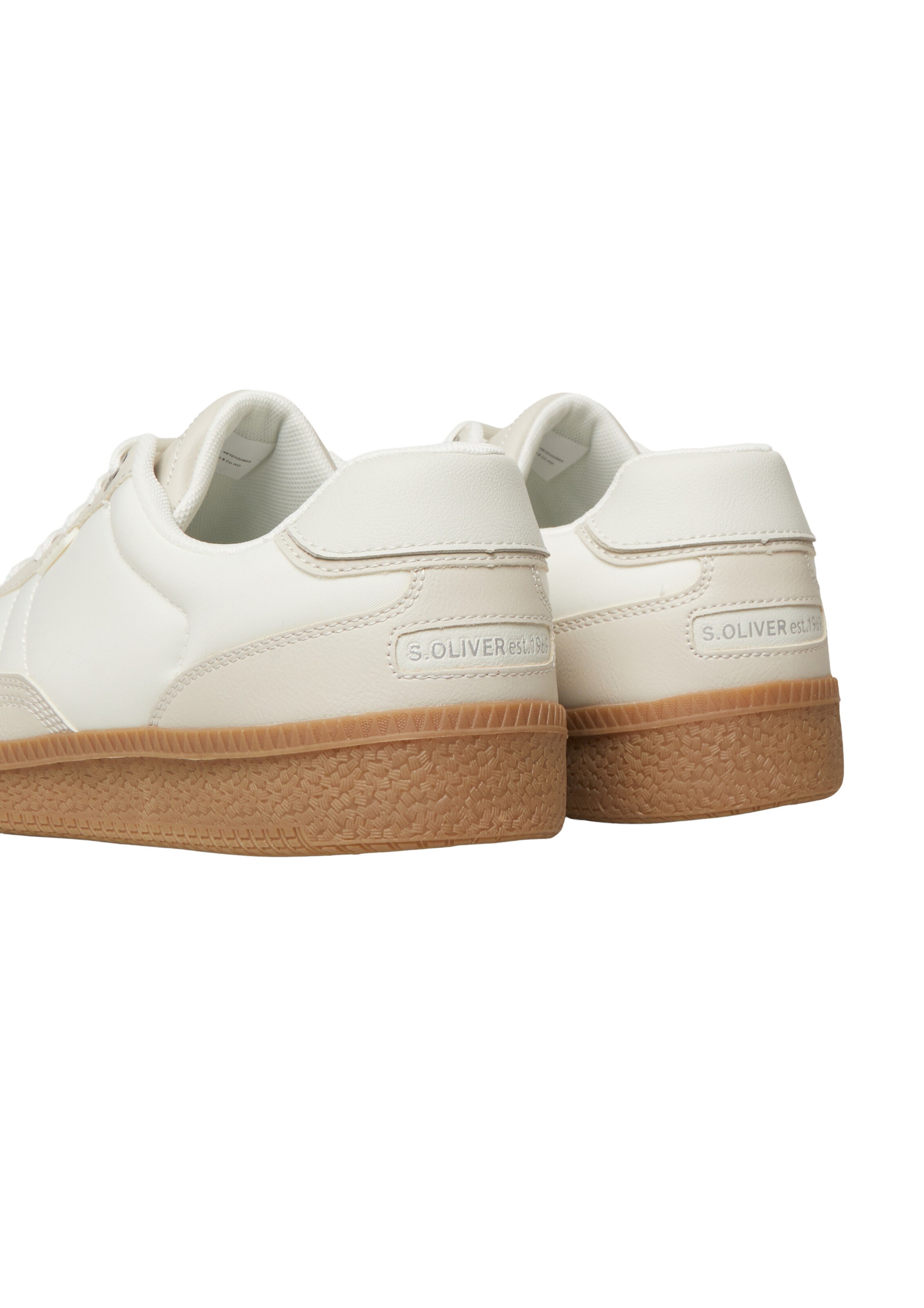 Baskets basses s.Oliver en blanc