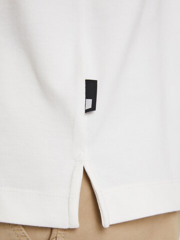 CHASIN' Shirt 'Jay' in White