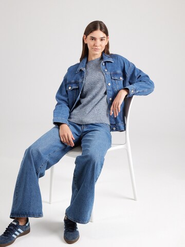 ONLY Pullover 'ONLRica' i grå