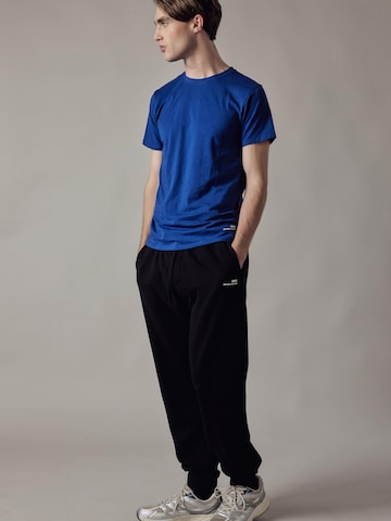 Maglietta 'T-Shirt Girocollo Elasticizzata' di OWN Off With Nature in blu