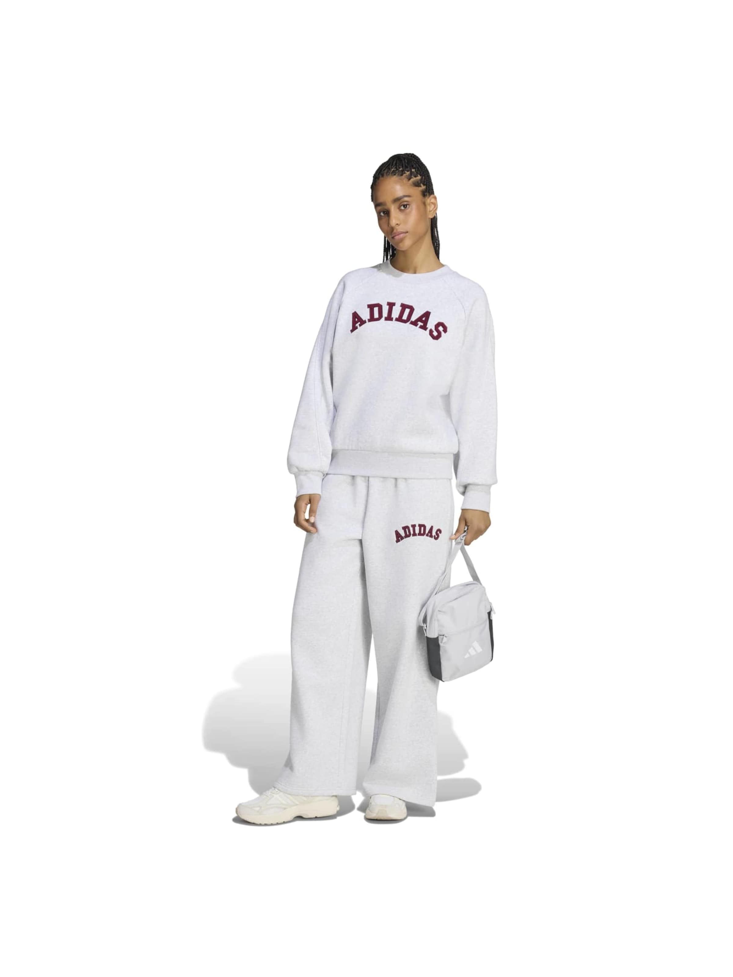 ADIDAS SPORTSWEAR Urheilullinen collegepaita värissä harmaa