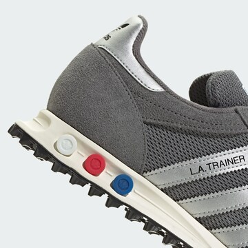 ADIDAS ORIGINALS Sneakers laag 'LA Trainer OG' in Grijs