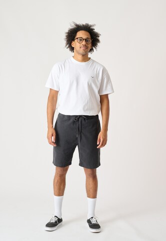 Cleptomanicx Regular Shorts 'Steezy Linen' in Grau