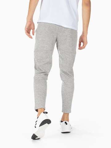 Effilé Pantalon Spyder en gris