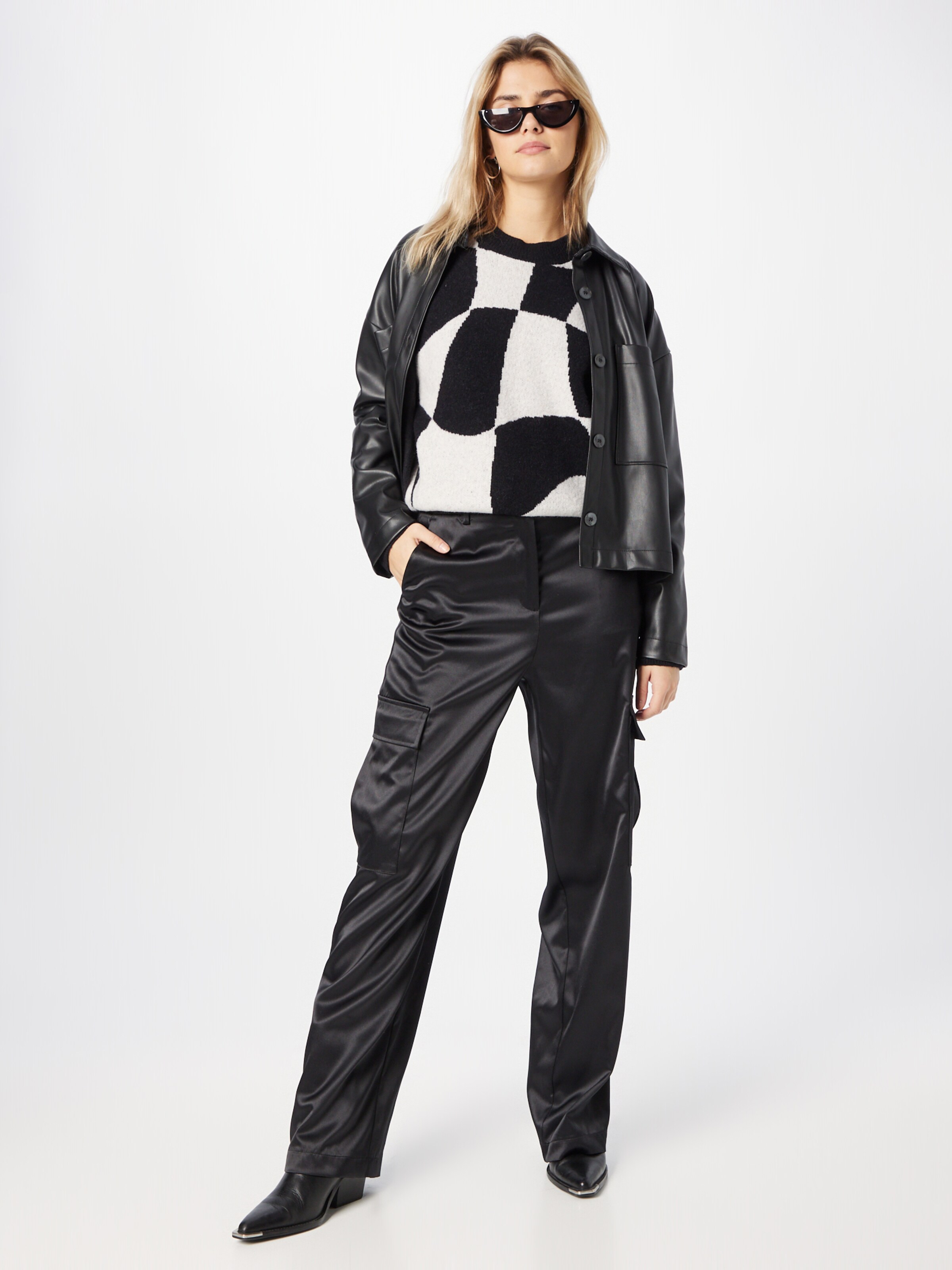 WEEKDAY Sweater Aggie in Black ABOUT YOU