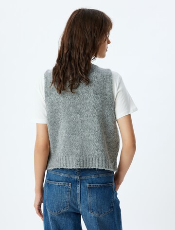 Koton Knitted vest in Grey