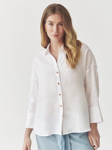 TATUUM Blouse in White: front