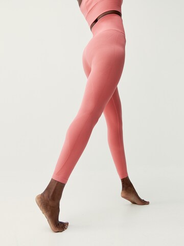 Skinny Pantalon de sport 'Ambra' Born Living Yoga en rose