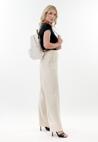 TAMARIS Backpack 'Anastasia' in Beige: front