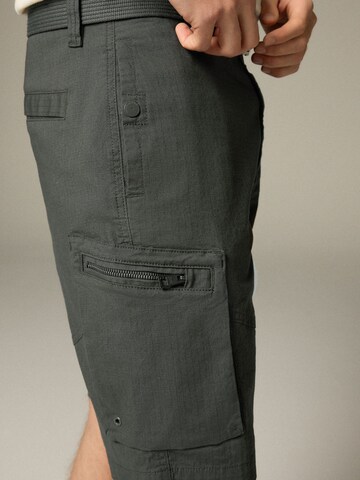 regular Pantaloni cargo di Next in grigio