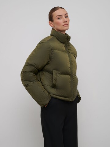 RÆRE by Lorena Rae Between-season jacket 'Coven' in Green: front