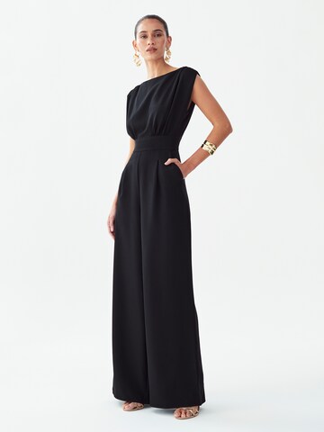 Tuta jumpsuit 'Sumi' di Willa in nero
