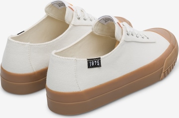 Sneaker bassa 'Camaleon 1975' di CAMPER in bianco